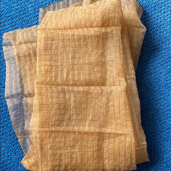 Pakistani Outfit, Never Been Worn, Canadian size L - Picture 2 of 4